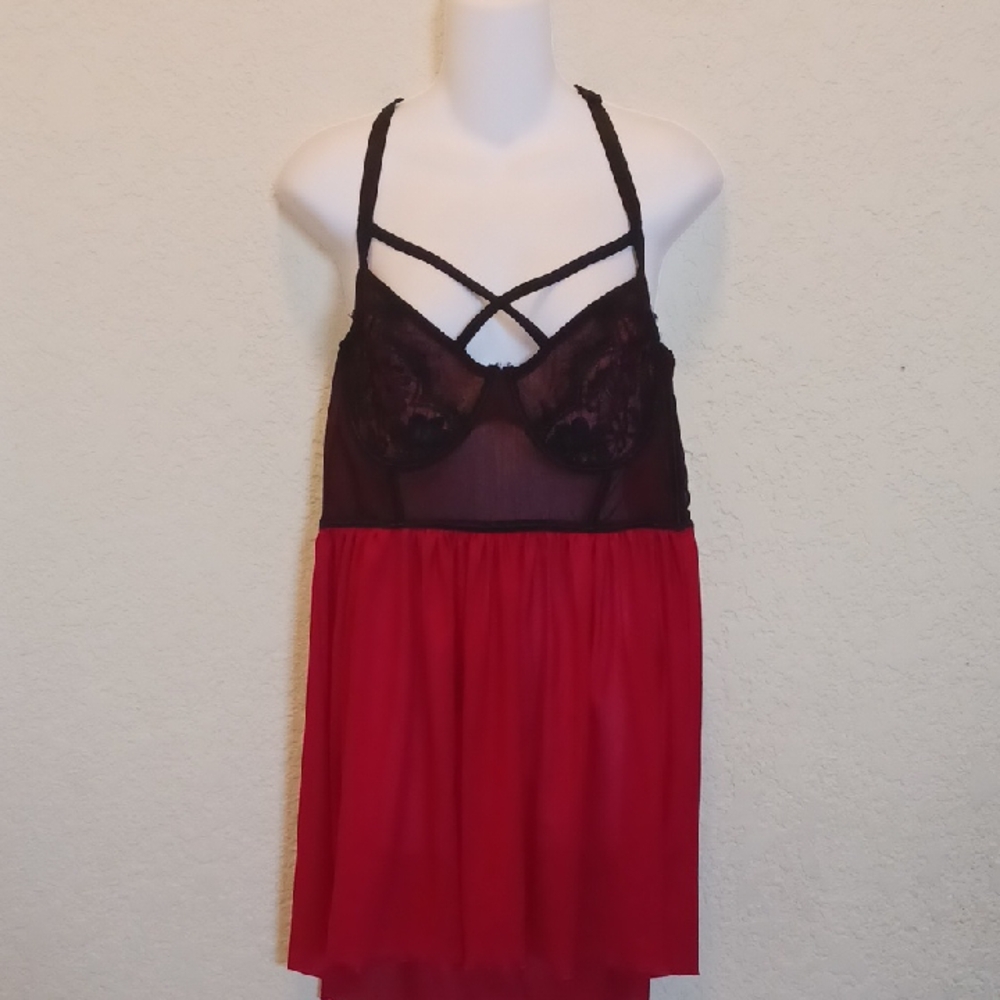 Torrid Black and Red Lace Chemise Size 2